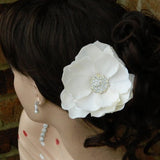 Vintage Inspired Ivory Flower / Rhinestone / Bridal / Hair Clip / Wedding / Destination / Floral / Up-Do