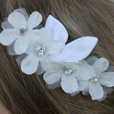 White Flower Bridal Comb with Pearl and Rhinestone Center/ Bride/ Wedding