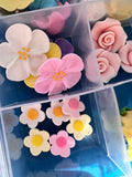 Beautiful Edible Icing Flowers Set with Case