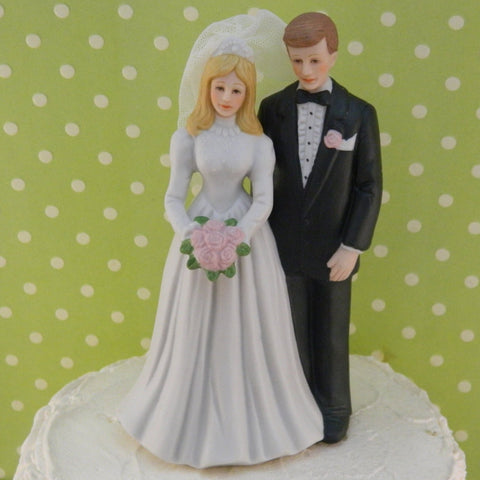 Vintage Bride and Groom Cake Top